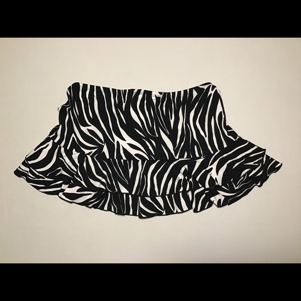 Animal print mini skirt